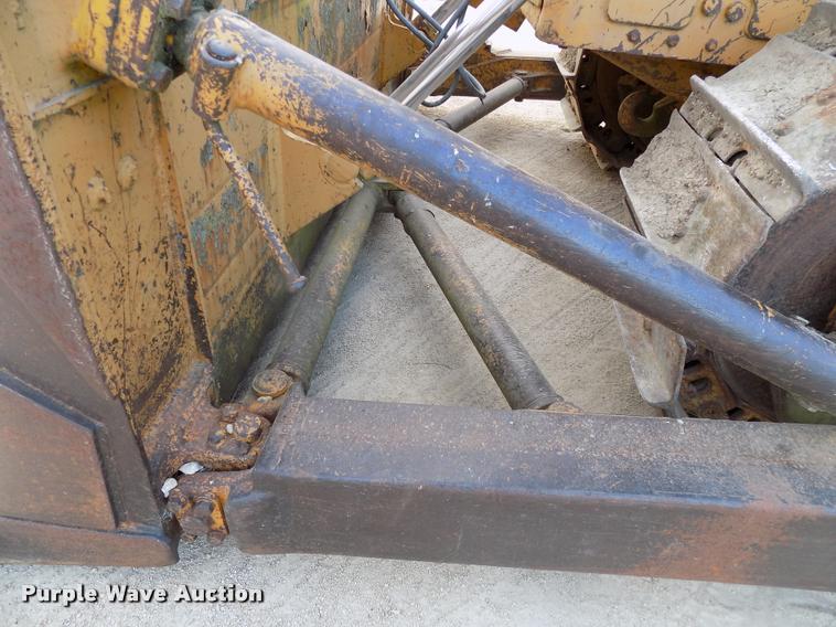 image for item DP9951 Caterpillar D7G dozer