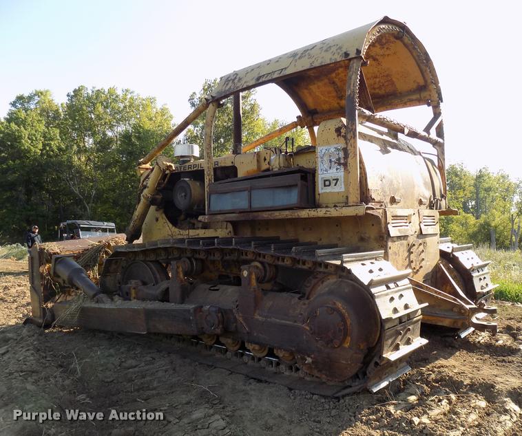 image for item DP9963 1969 Caterpillar D7E dozer