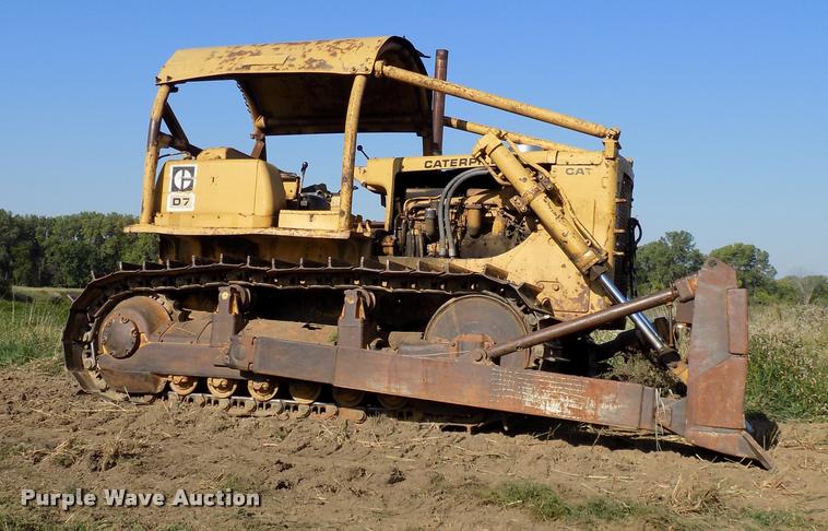 image for item DP9963 1969 Caterpillar D7E dozer