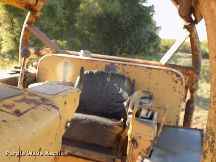 image for item DP9963 1969 Caterpillar D7E dozer