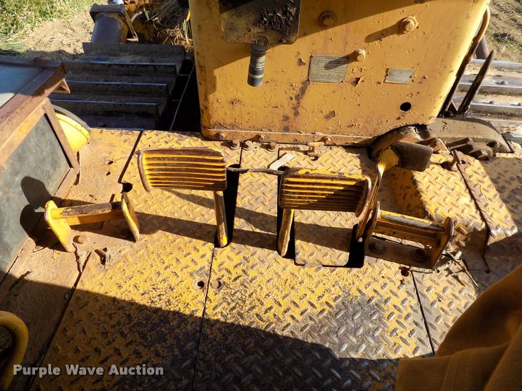 image for item DP9963 1969 Caterpillar D7E dozer