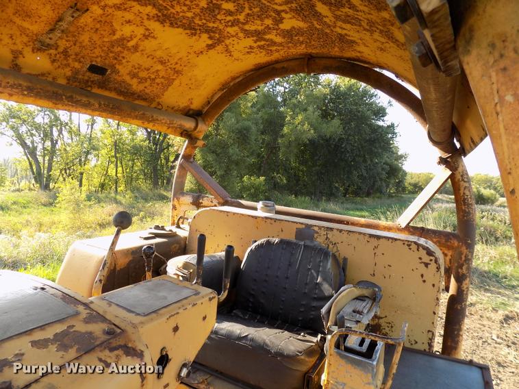 image for item DP9963 1969 Caterpillar D7E dozer
