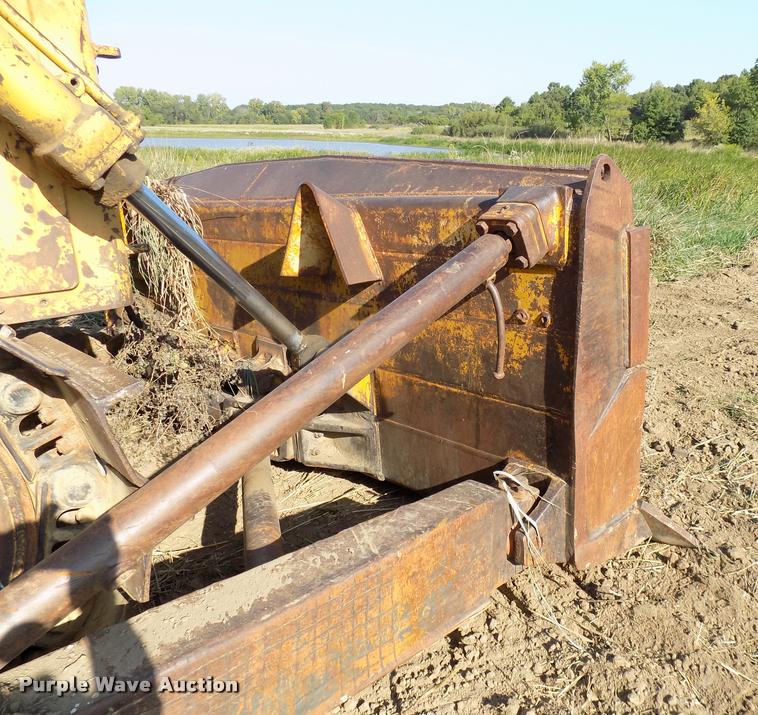 image for item DP9963 1969 Caterpillar D7E dozer