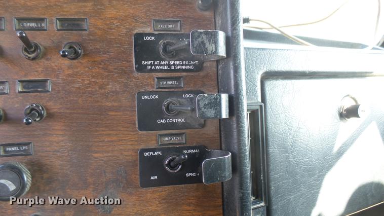 image for item EB9087 1999 Peterbilt 377 dump truck