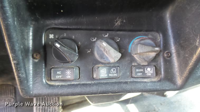 image for item EB9087 1999 Peterbilt 377 dump truck