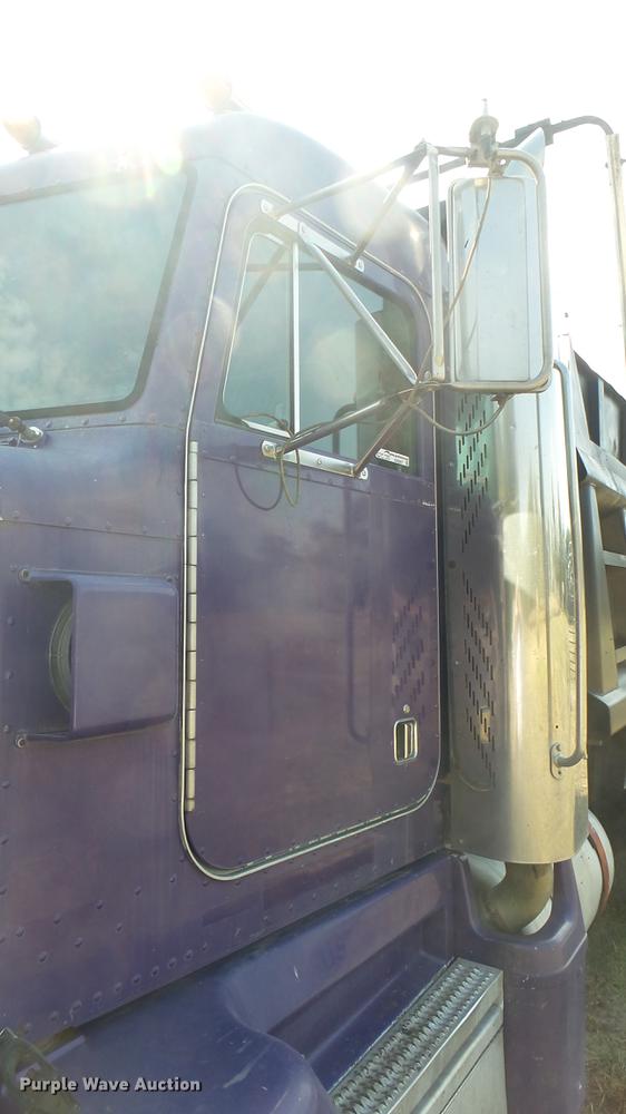 image for item EB9087 1999 Peterbilt 377 dump truck