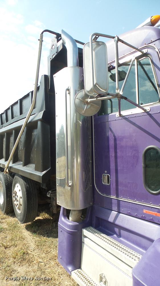 image for item EB9087 1999 Peterbilt 377 dump truck