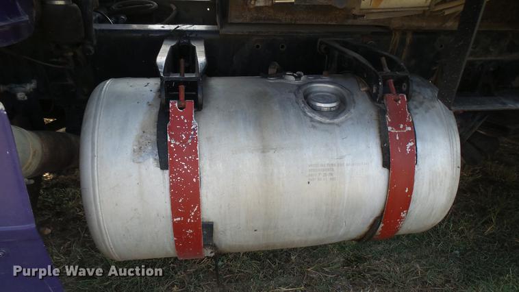 image for item EB9087 1999 Peterbilt 377 dump truck