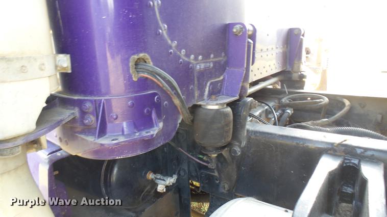 image for item EB9087 1999 Peterbilt 377 dump truck