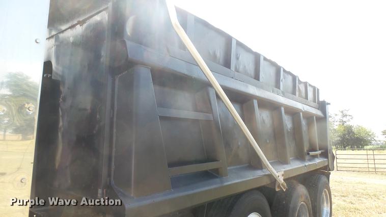 image for item EB9087 1999 Peterbilt 377 dump truck