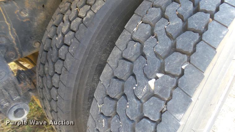 image for item EB9087 1999 Peterbilt 377 dump truck