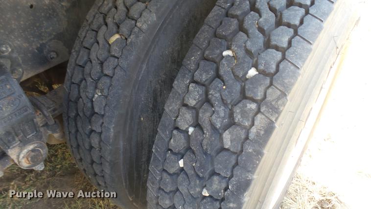 image for item EB9087 1999 Peterbilt 377 dump truck