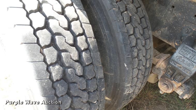 image for item EB9087 1999 Peterbilt 377 dump truck