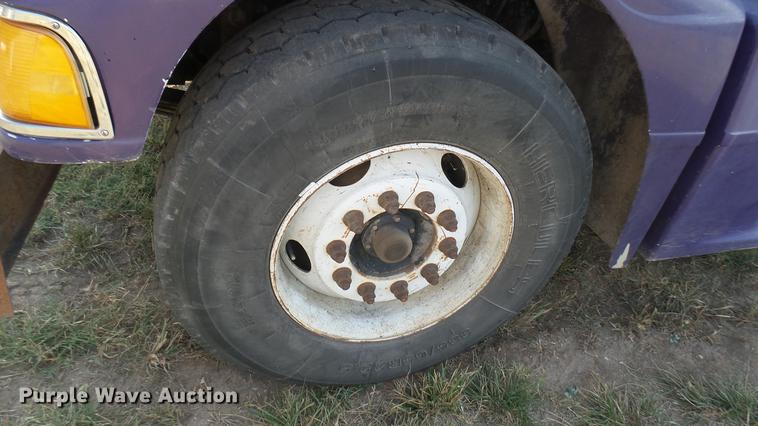 image for item EB9087 1999 Peterbilt 377 dump truck