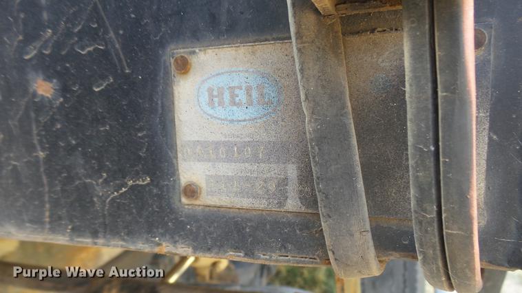 image for item EB9087 1999 Peterbilt 377 dump truck