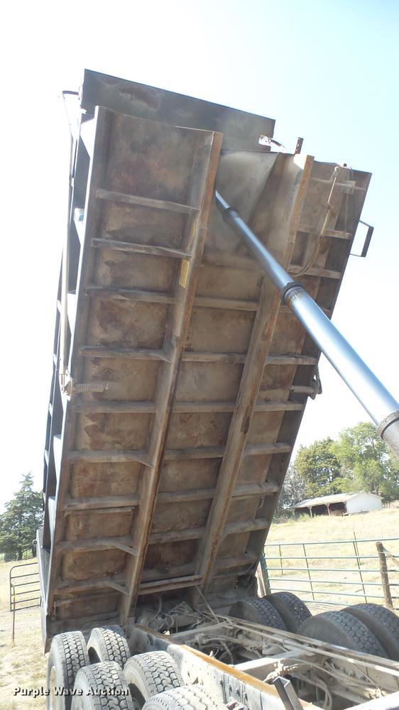 image for item EB9087 1999 Peterbilt 377 dump truck