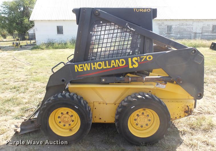 image for item EB9088 2004 New Holland LS170 skid steer