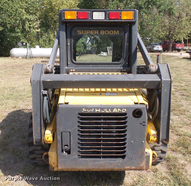 image for item EB9088 2004 New Holland LS170 skid steer