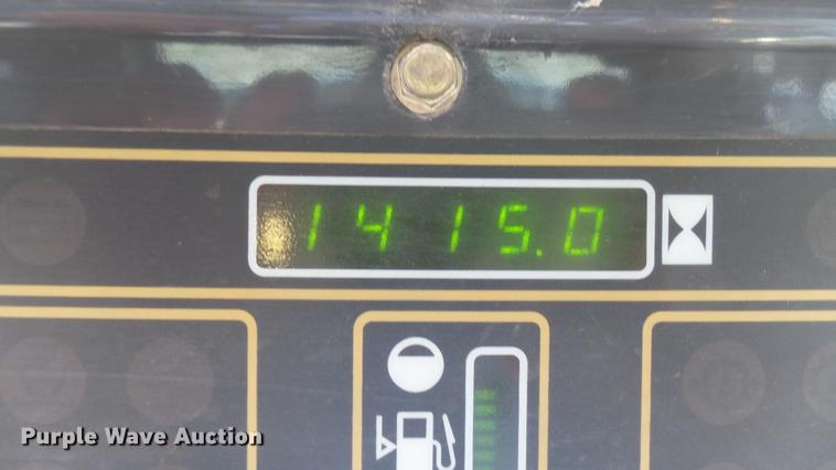 image for item EB9088 2004 New Holland LS170 skid steer