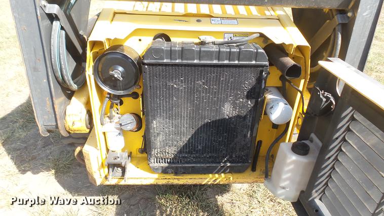 image for item EB9088 2004 New Holland LS170 skid steer