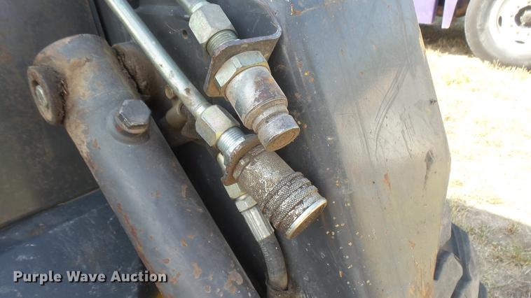 image for item EB9088 2004 New Holland LS170 skid steer