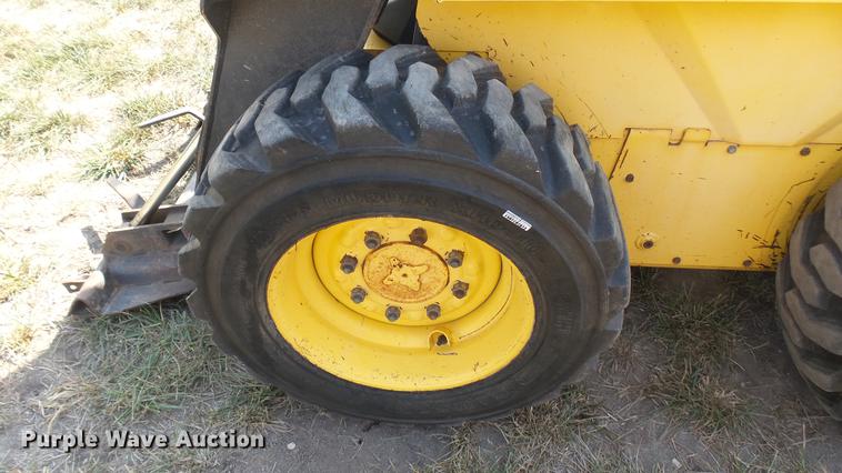 image for item EB9088 2004 New Holland LS170 skid steer