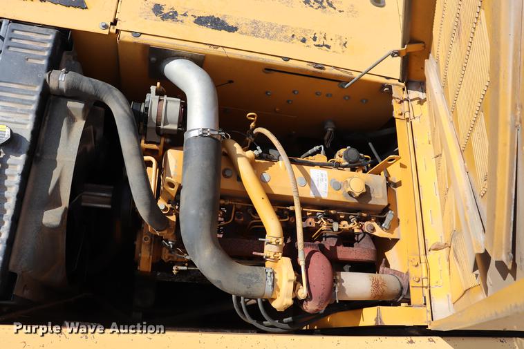 image for item ED9517 1997 John Deere 690E LC excavator