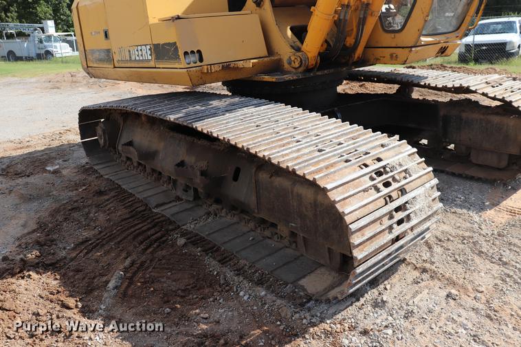 image for item ED9517 1997 John Deere 690E LC excavator