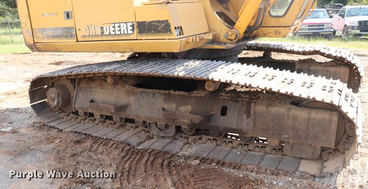 image for item ED9517 1997 John Deere 690E LC excavator