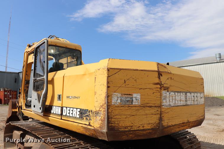 image for item ED9517 1997 John Deere 690E LC excavator