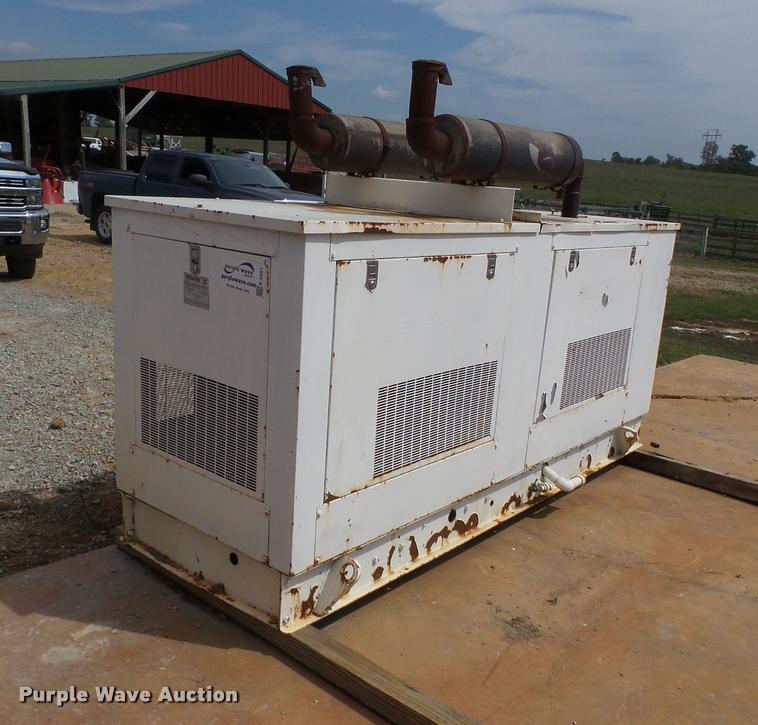 image for item K3251 1985 Generac 58368 generator