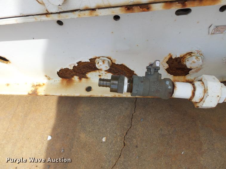 image for item K3251 1985 Generac 58368 generator