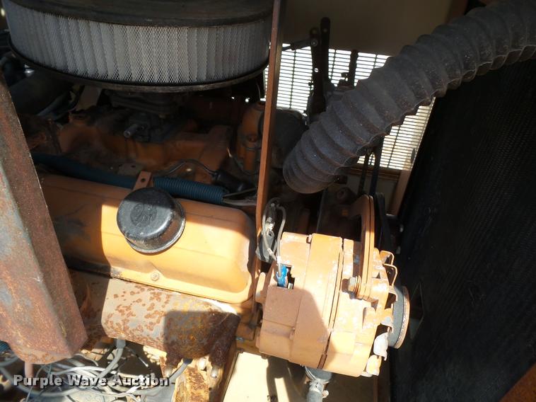 image for item K3251 1985 Generac 58368 generator