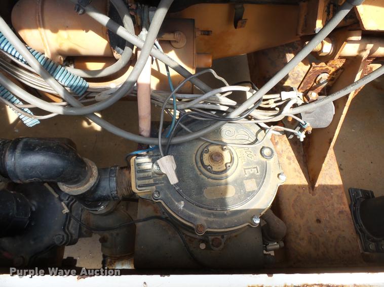 image for item K3251 1985 Generac 58368 generator