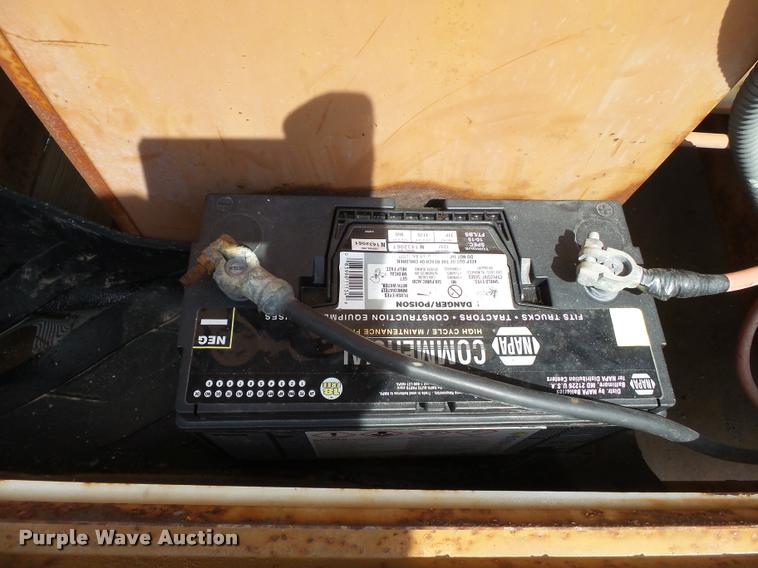 image for item K3251 1985 Generac 58368 generator