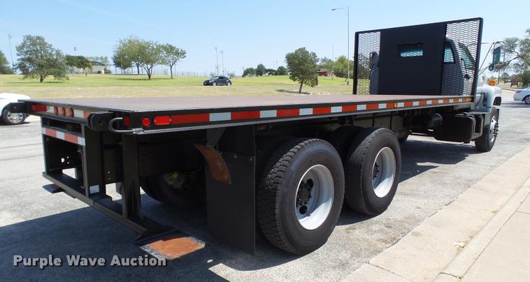 image for item L1505 2002 Chevrolet C7500 flatbed truck