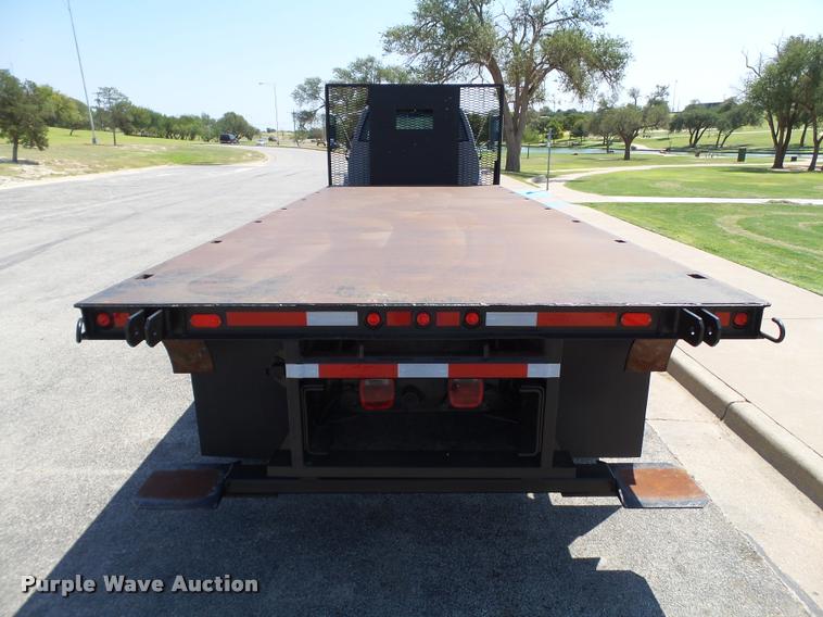 image for item L1505 2002 Chevrolet C7500 flatbed truck