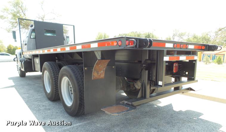 image for item L1505 2002 Chevrolet C7500 flatbed truck