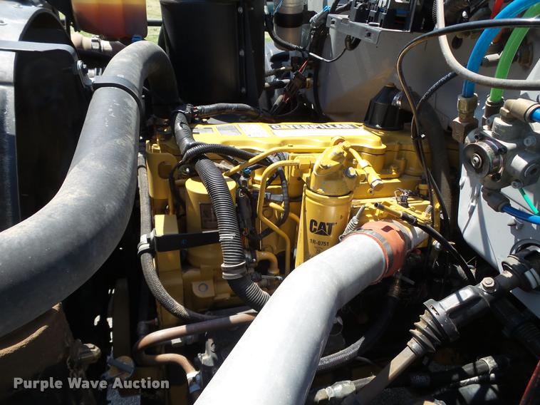 image for item L1505 2002 Chevrolet C7500 flatbed truck