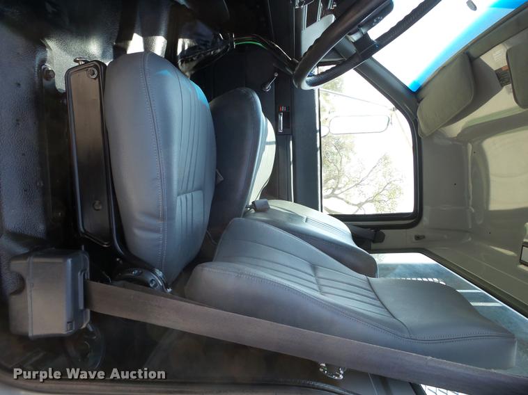 image for item L1505 2002 Chevrolet C7500 flatbed truck