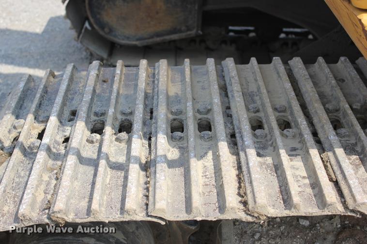 image for item L3207 2000 John Deere 120 excavator