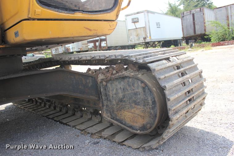 image for item L3207 2000 John Deere 120 excavator