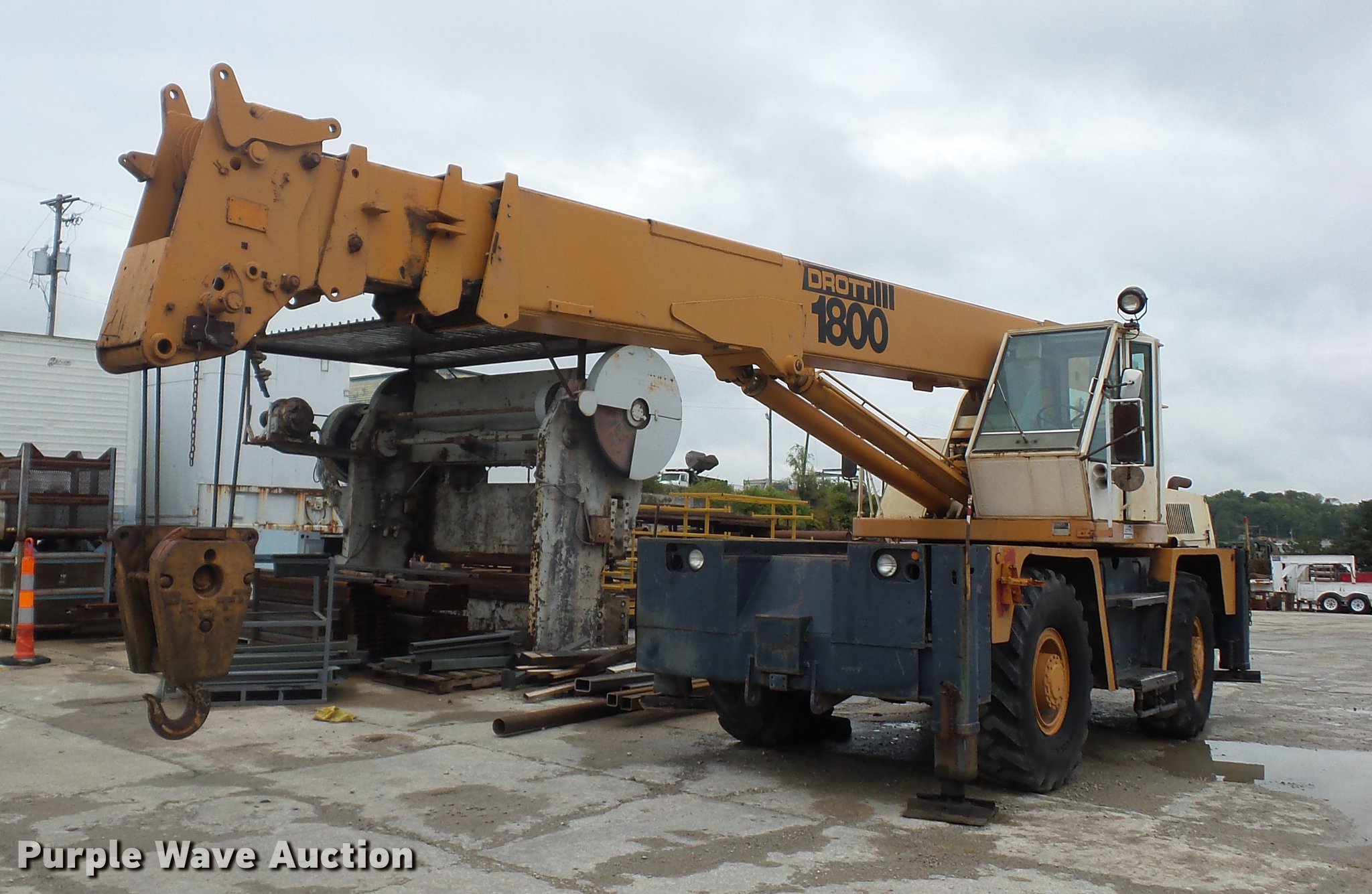 Drott 1800 crane in Liberty, MO Item DD2127 sold Purple Wave