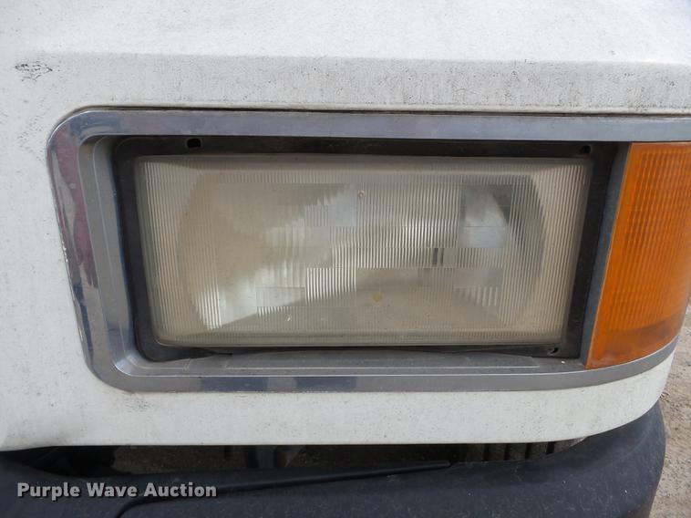 image for item DA2388 1999 Mack CH613 fertilizer tender truck