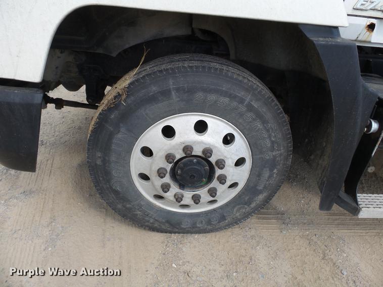 image for item DA2388 1999 Mack CH613 fertilizer tender truck