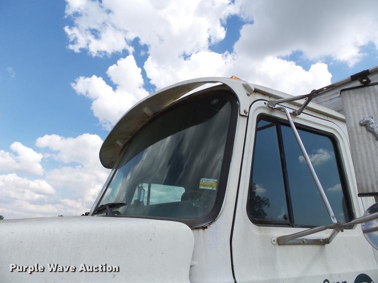 image for item DA2388 1999 Mack CH613 fertilizer tender truck