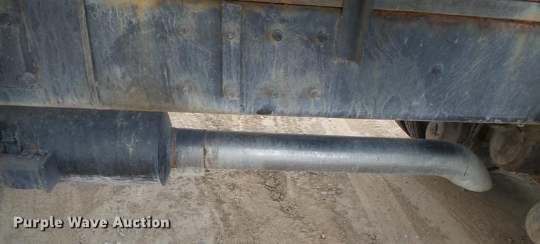 image for item DA2388 1999 Mack CH613 fertilizer tender truck