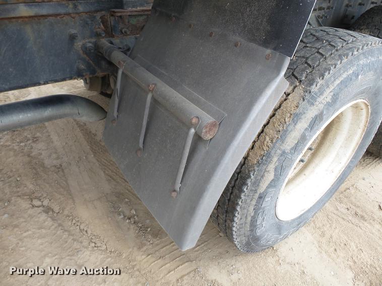 image for item DA2388 1999 Mack CH613 fertilizer tender truck