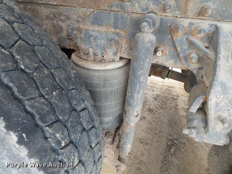 image for item DA2388 1999 Mack CH613 fertilizer tender truck