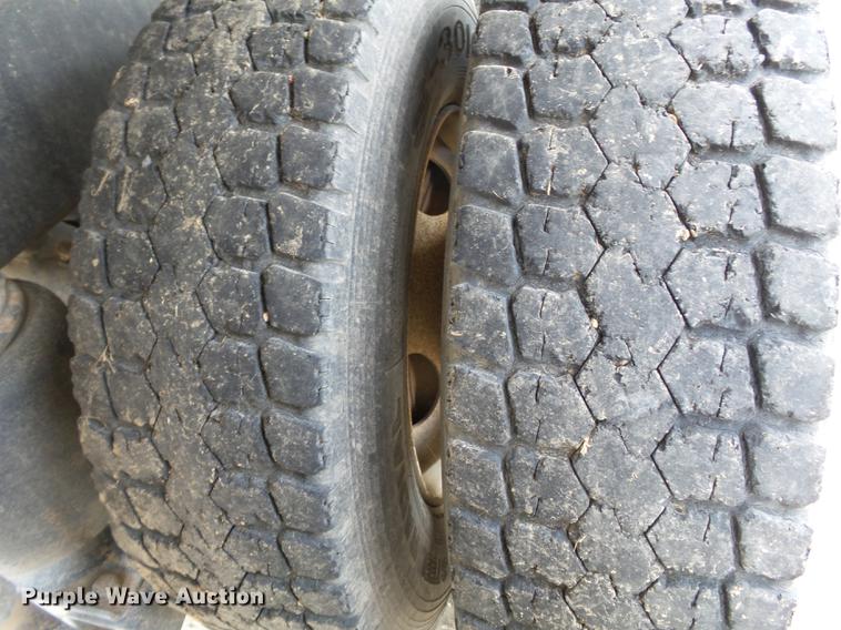 image for item DA2388 1999 Mack CH613 fertilizer tender truck